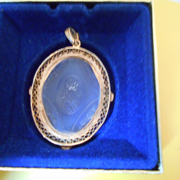 Vintate Victorian Style Pendant - Picture 3 of 8